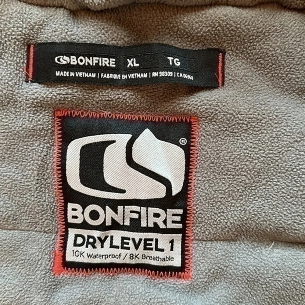 Bonfire dry level 1 waterproof snowboarding jacket boys xl (16)
